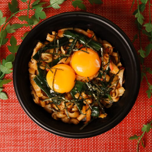 【TAKE OUT】旨辛・鶏皮丼